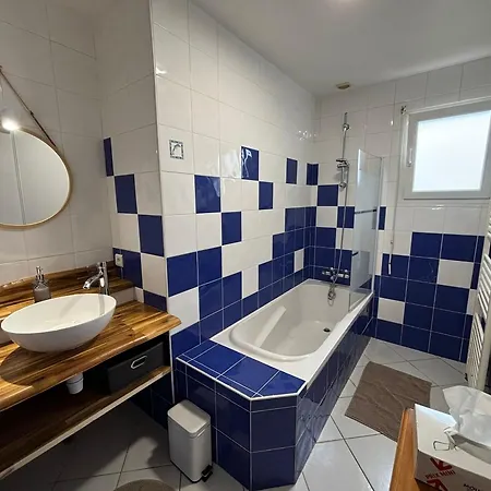 Maison Spacieuse Proche Plages - 12 Pers. - Fr-1-426-614 * Challans